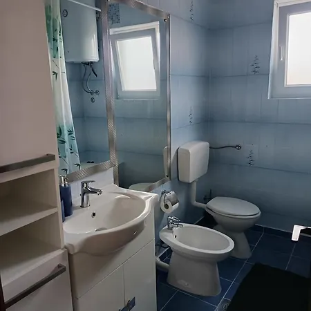 Island Bliss - 150 M From The Beach, With Sea View Apartmán
